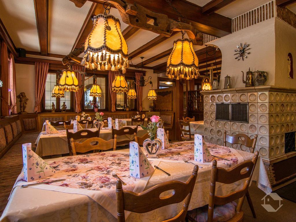 Hotel Restaurant Alte Linde バート・ヴィルトバート エクステリア 写真