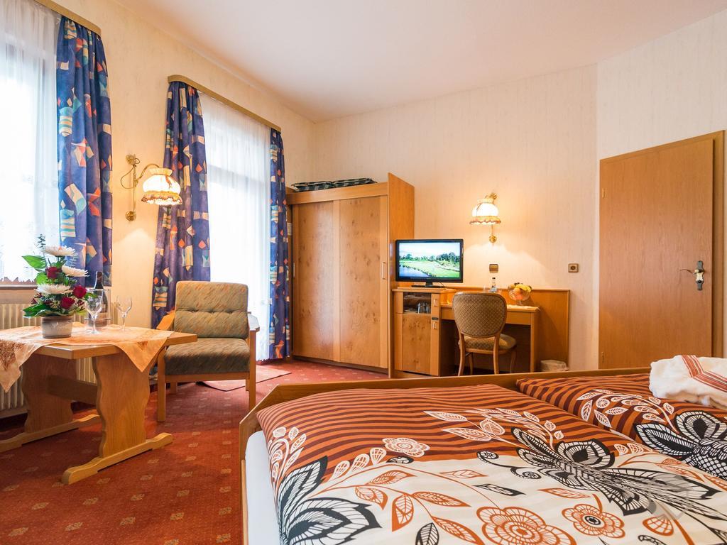 Hotel Restaurant Alte Linde バート・ヴィルトバート エクステリア 写真