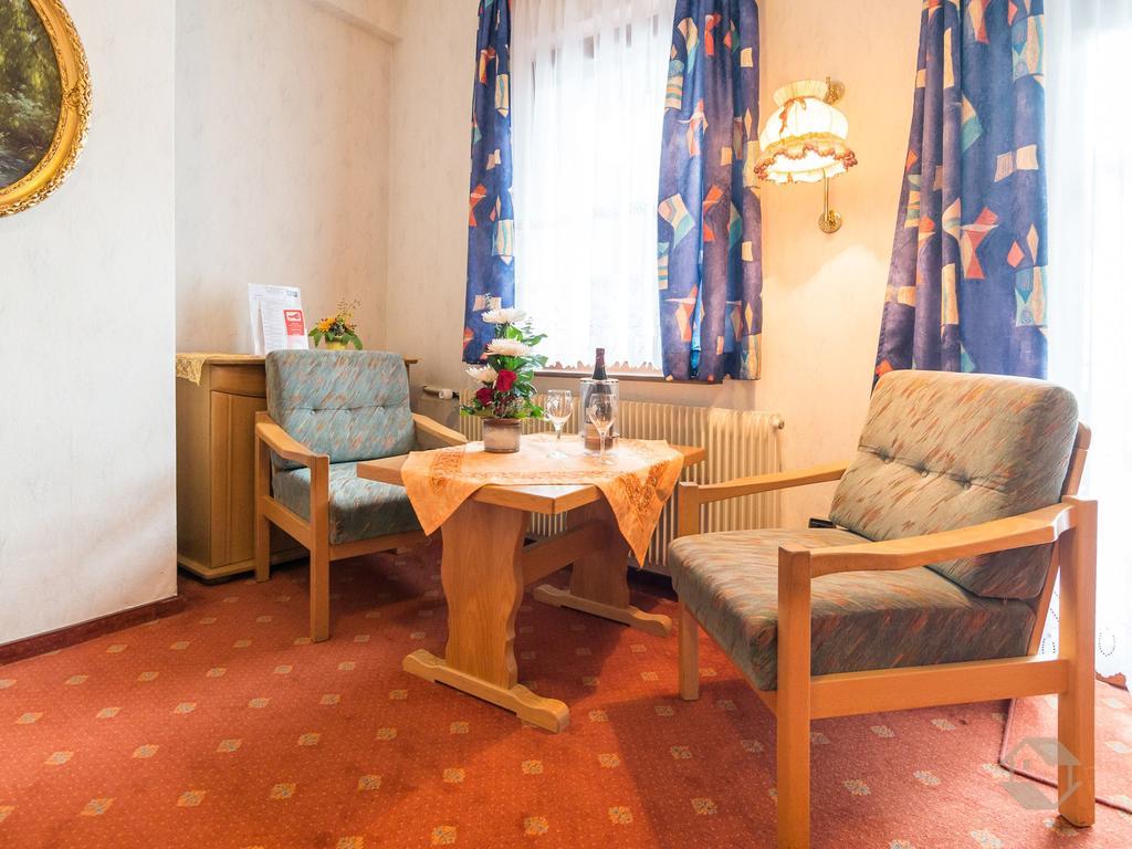 Hotel Restaurant Alte Linde バート・ヴィルトバート エクステリア 写真
