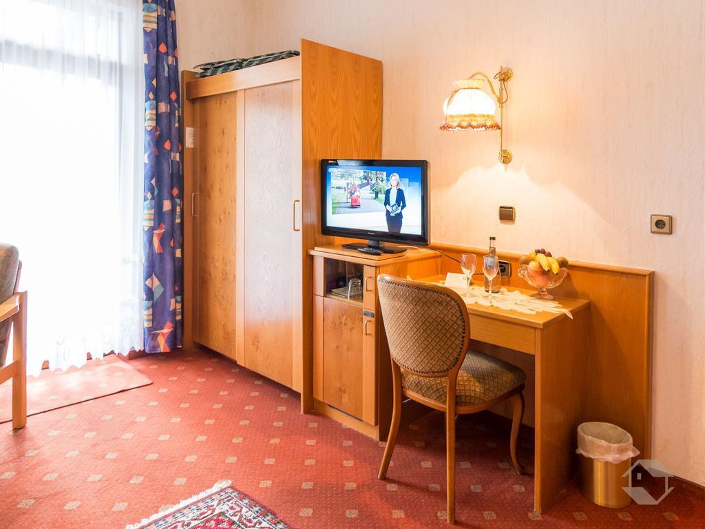 Hotel Restaurant Alte Linde バート・ヴィルトバート エクステリア 写真