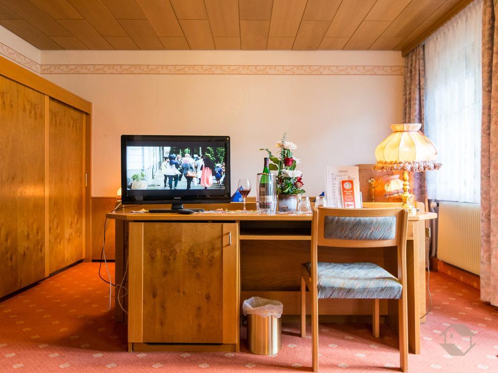 Hotel Restaurant Alte Linde バート・ヴィルトバート エクステリア 写真