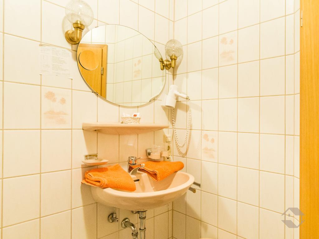 Hotel Restaurant Alte Linde バート・ヴィルトバート エクステリア 写真