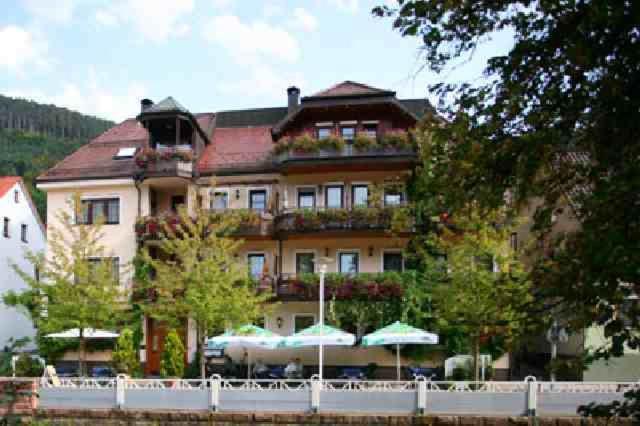 Hotel Restaurant Alte Linde バート・ヴィルトバート エクステリア 写真